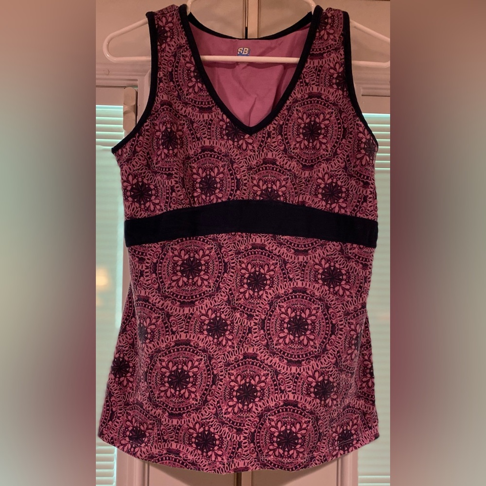 Three SB active wear tops. SZ LG